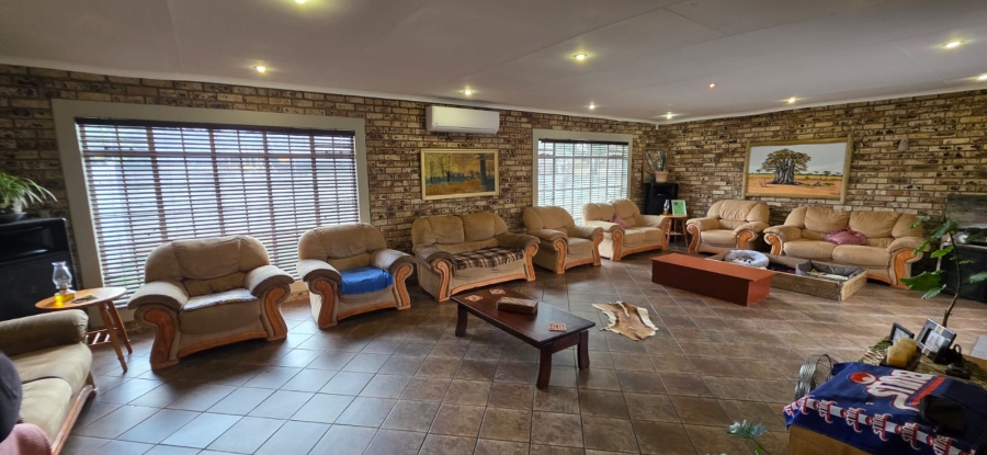 4 Bedroom Property for Sale in Miederpark North West